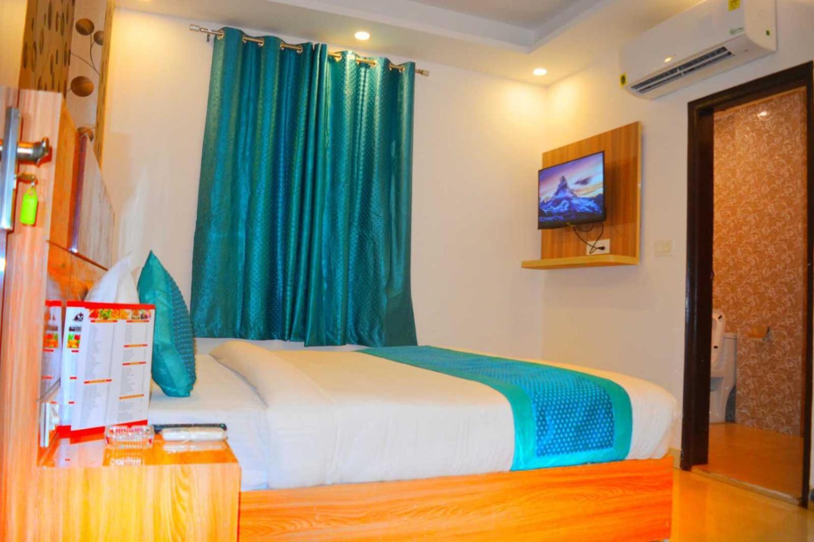 Hotel O Alpha Stay New Delhi Exteriör bild